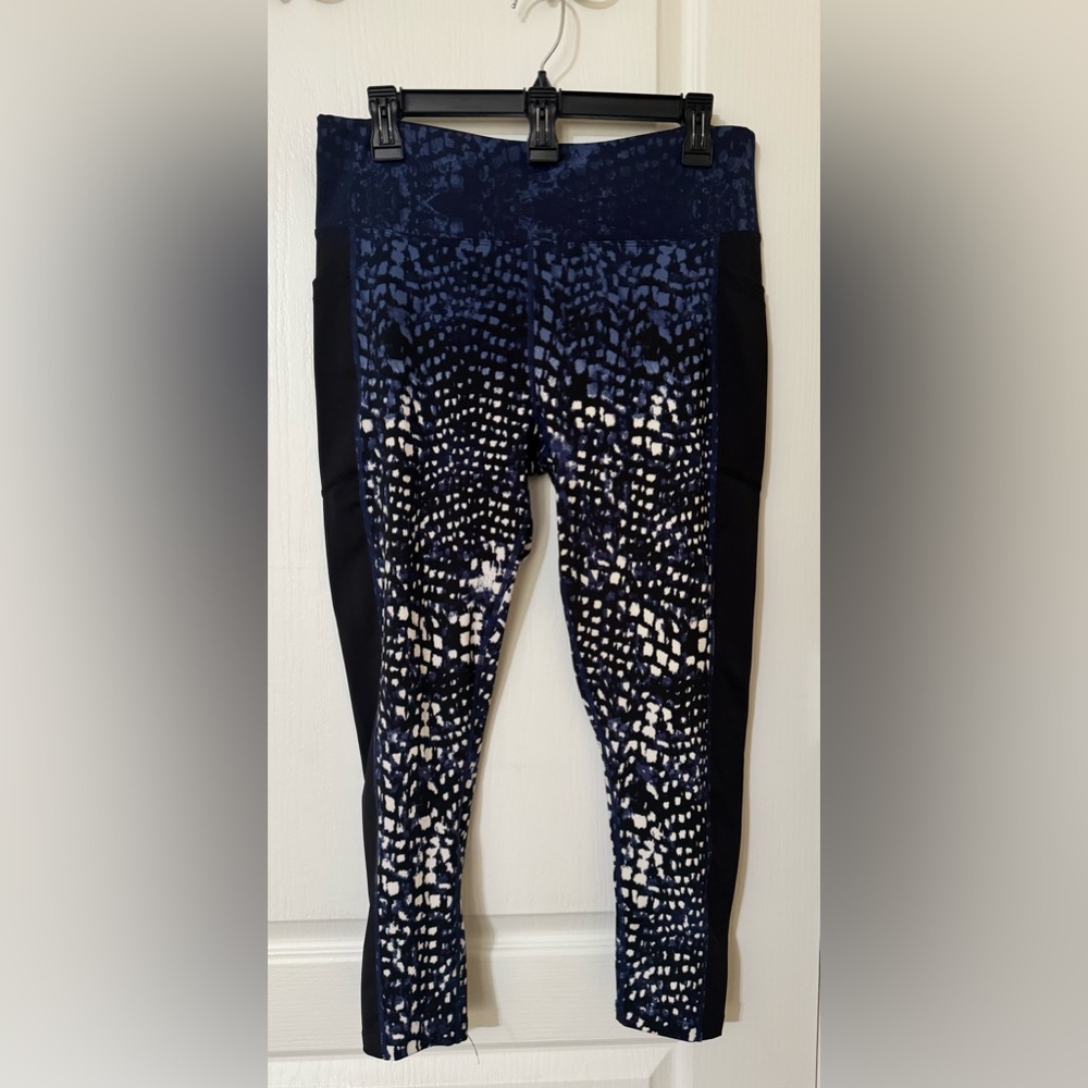 LuLARoe rise black blue white print athletic leggings size XL NWOT.  Pockets
